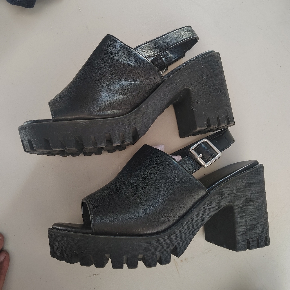 TOP Moda Black Chunky Heel Mules - Picture 1 of 7